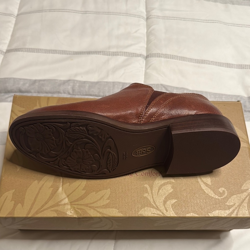 Sofft Brown Loafers Slip-Ons with Smooth Leather Upper - Picture 3 of 4